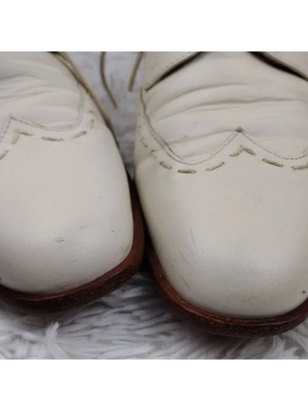 Kenneth Cole New York Cream Leather Stitched Square Toe Lace Up Oxford Shoe